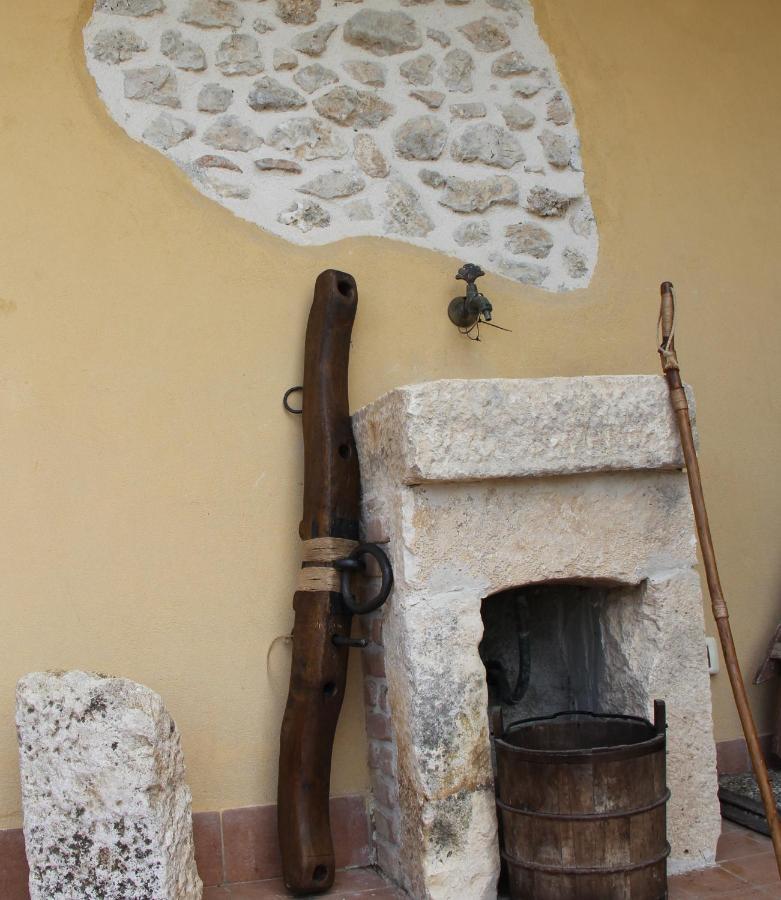 Il Pagliarello Di Villa San Giovanni San Demetrio ne' Vestini Kültér fotó